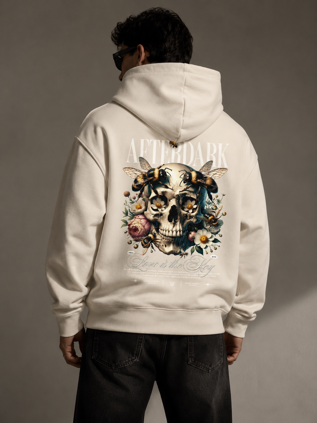 Love the Bee Oversize Hoodie
